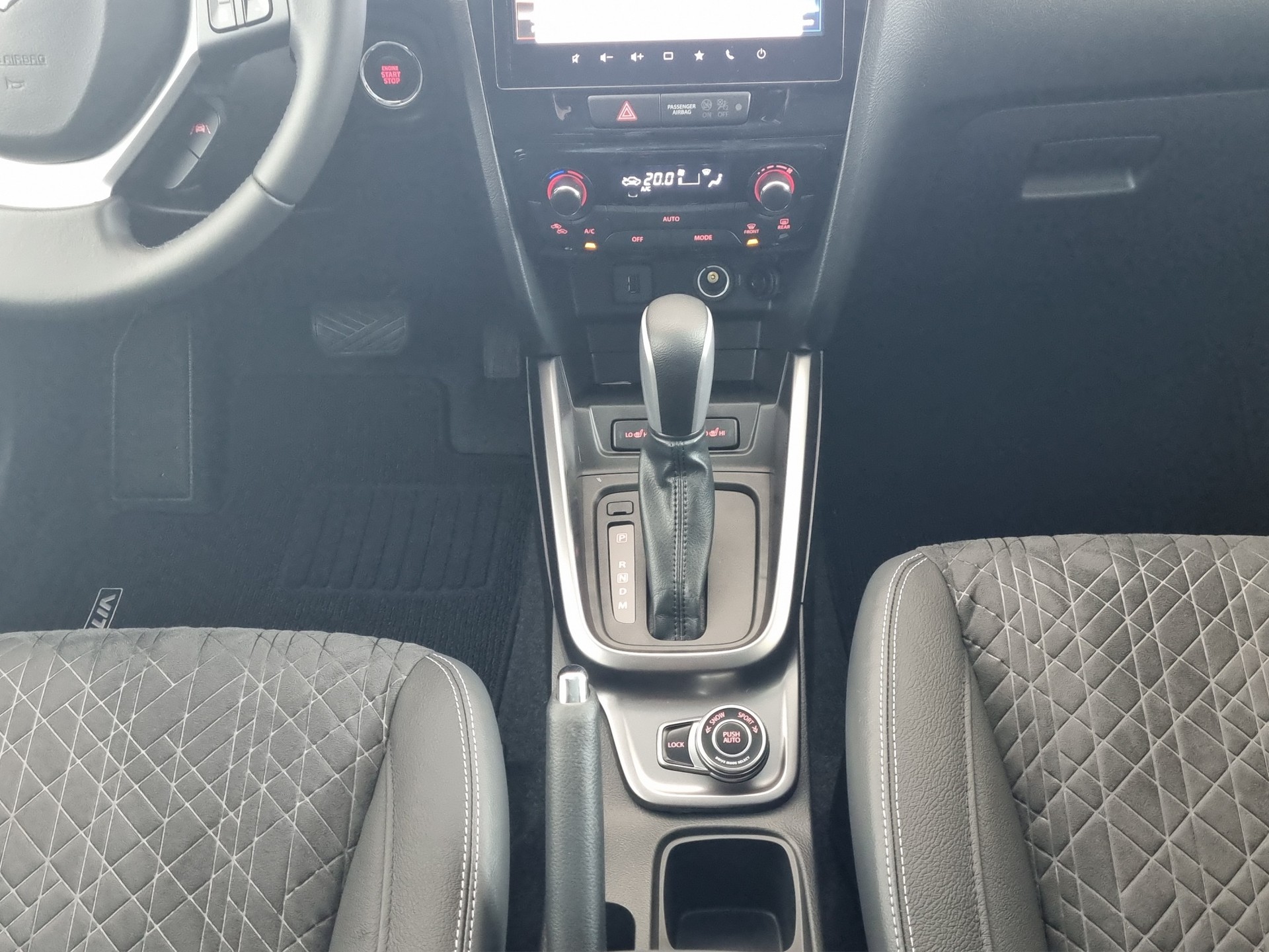 SUZUKI Vitara 1.4 Compact Top Hyb. 4x4 AT-image-9