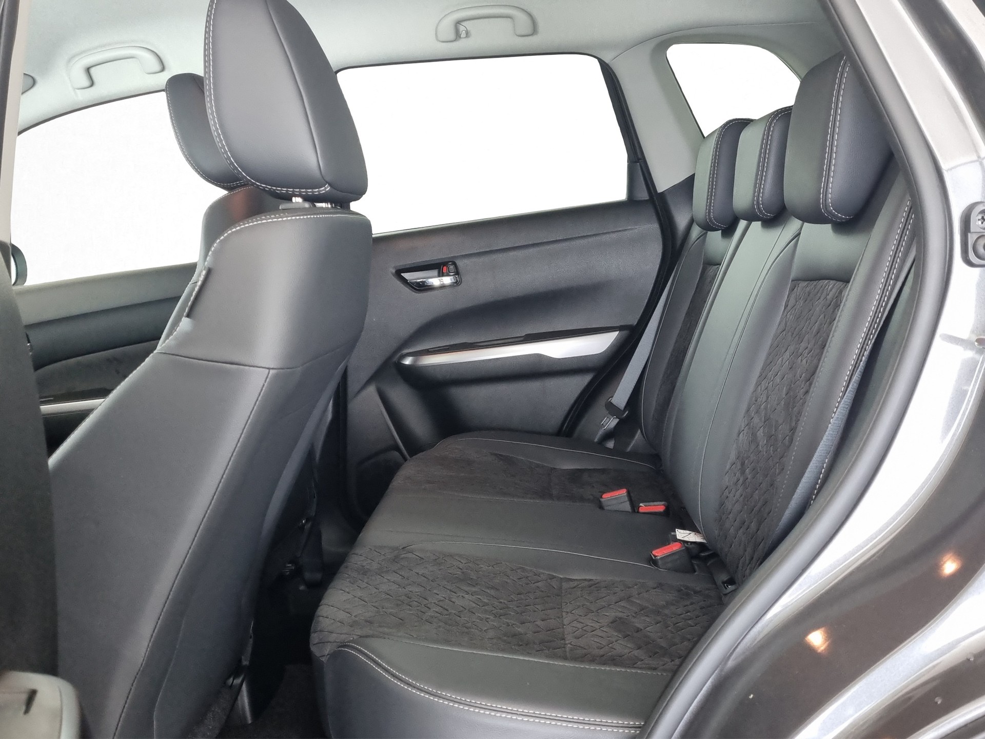 SUZUKI Vitara 1.4 Compact Top Hyb. 4x4 AT-image-6