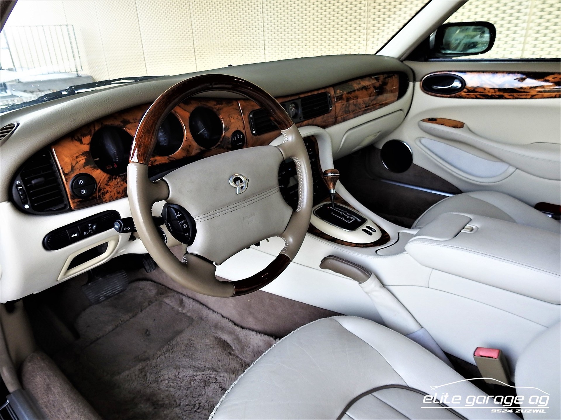 DAIMLER V8 4.0-image-6