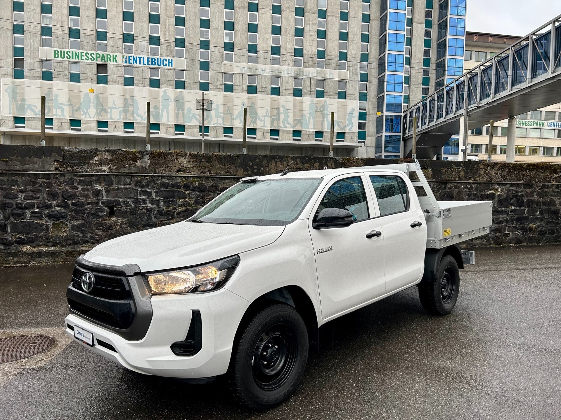 TOYOTA Hilux 2.4D-4D Comfort Double Cab 4x4-image-2
