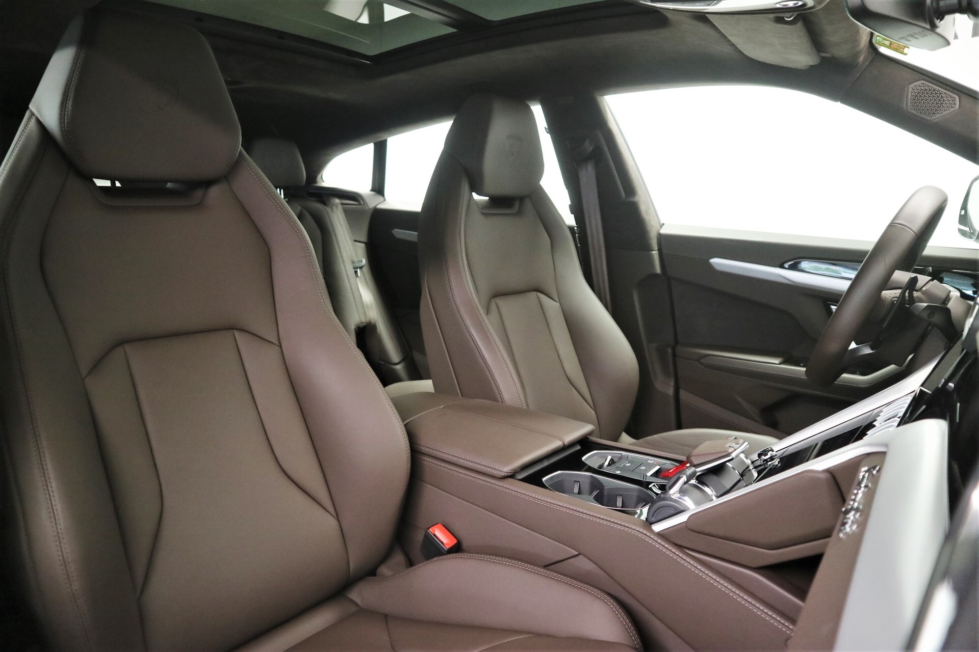 LAMBORGHINI Urus E-Gear-image-7