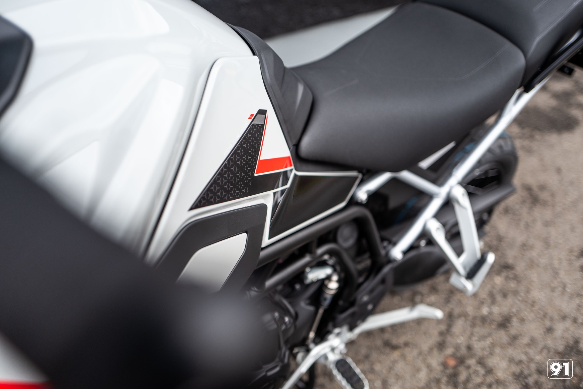TRIUMPH 900 Rally pro-image-5