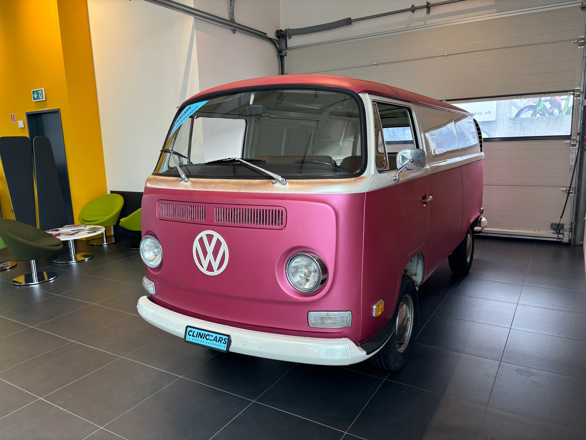 VW T2a-showroom-element-2