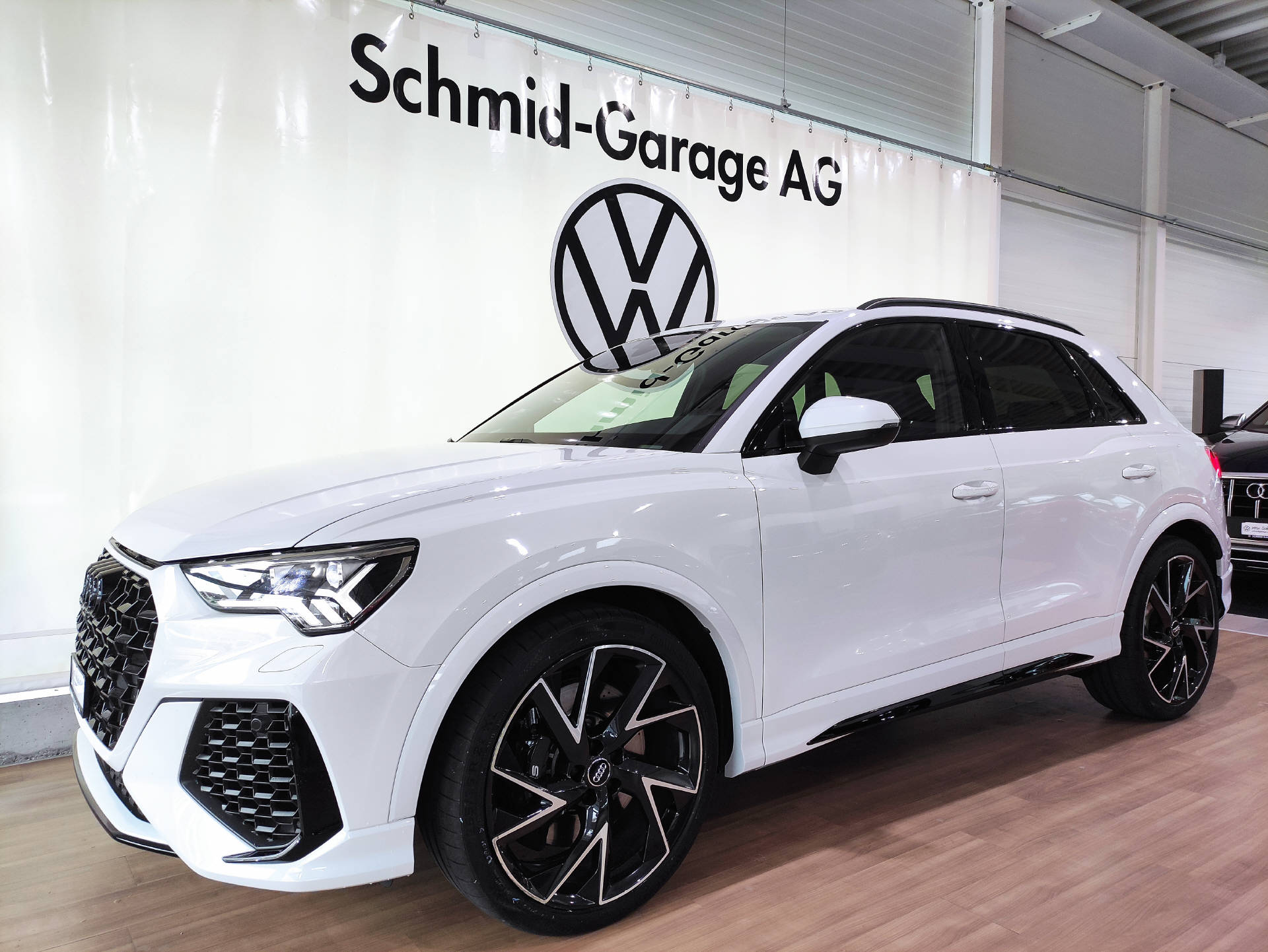 AUDI RS Q3 2.5 TFSI quattro S-Tronic-showroom-element-1