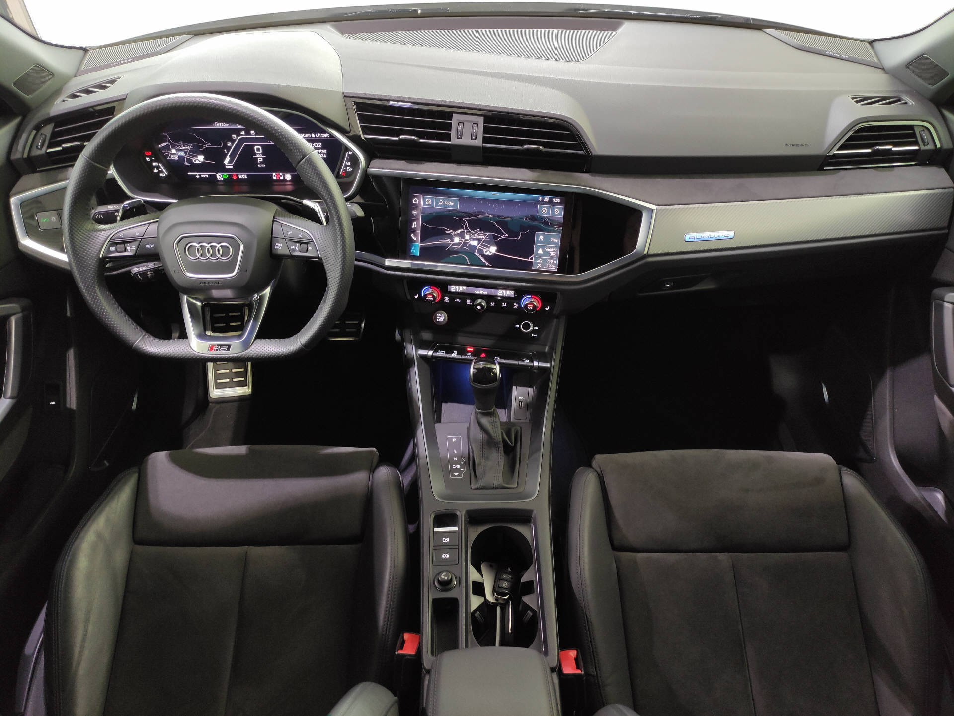 AUDI RS Q3 2.5 TFSI quattro S-Tronic-image-12