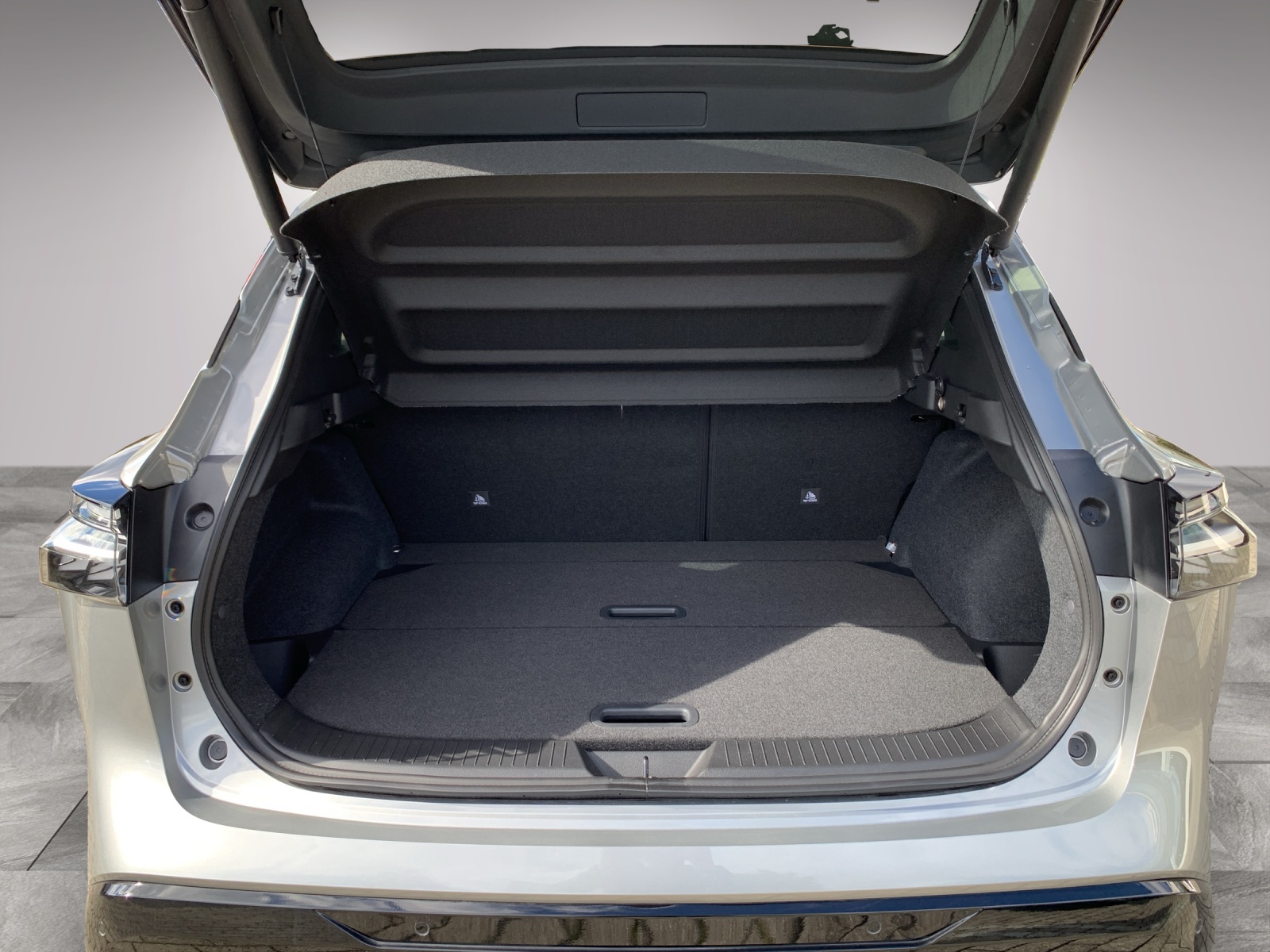 NISSAN Qashqai 1.5 VC-T Tekna+-image-7