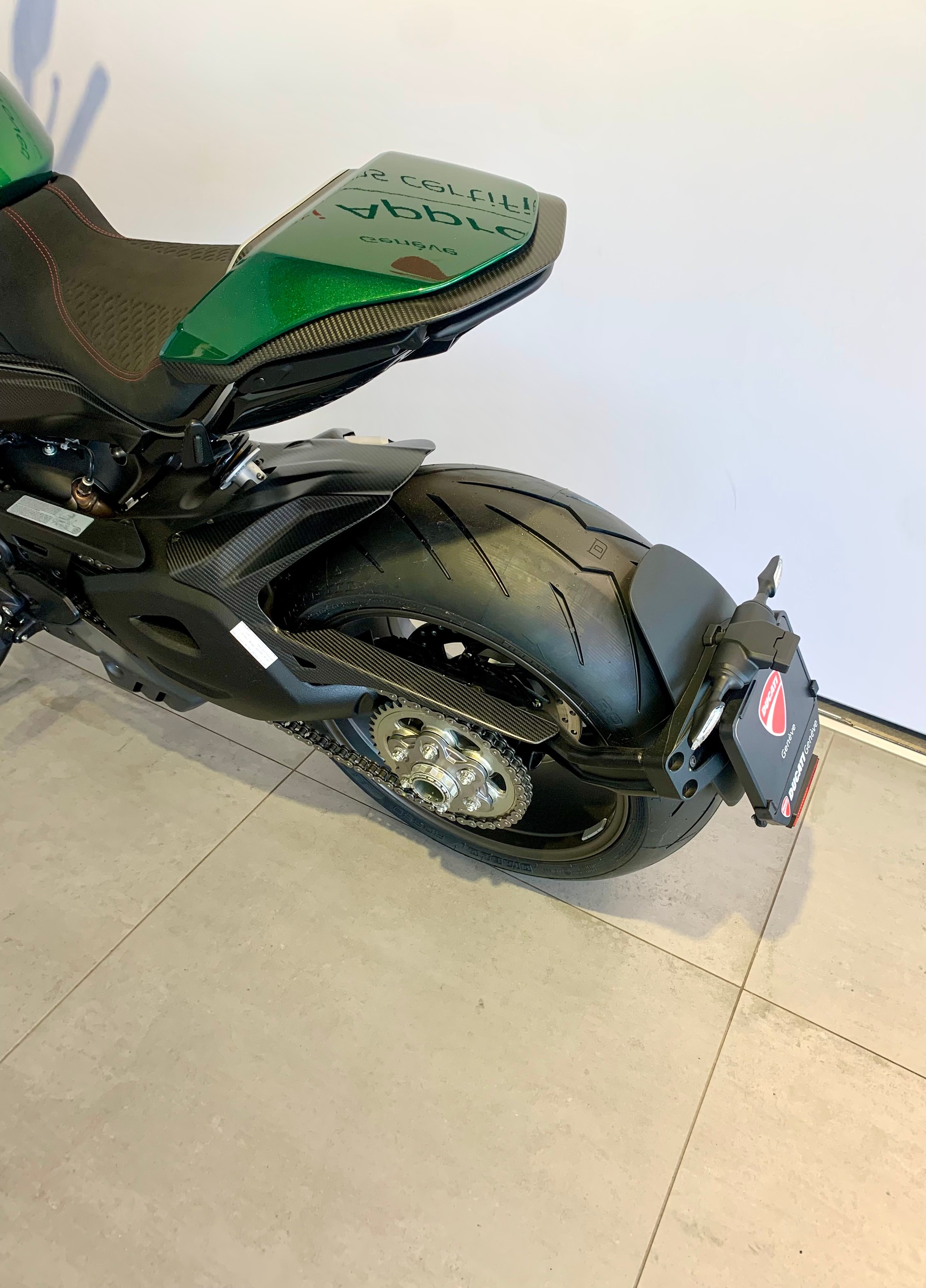 DUCATI Diavel V4 Bentley-image-14