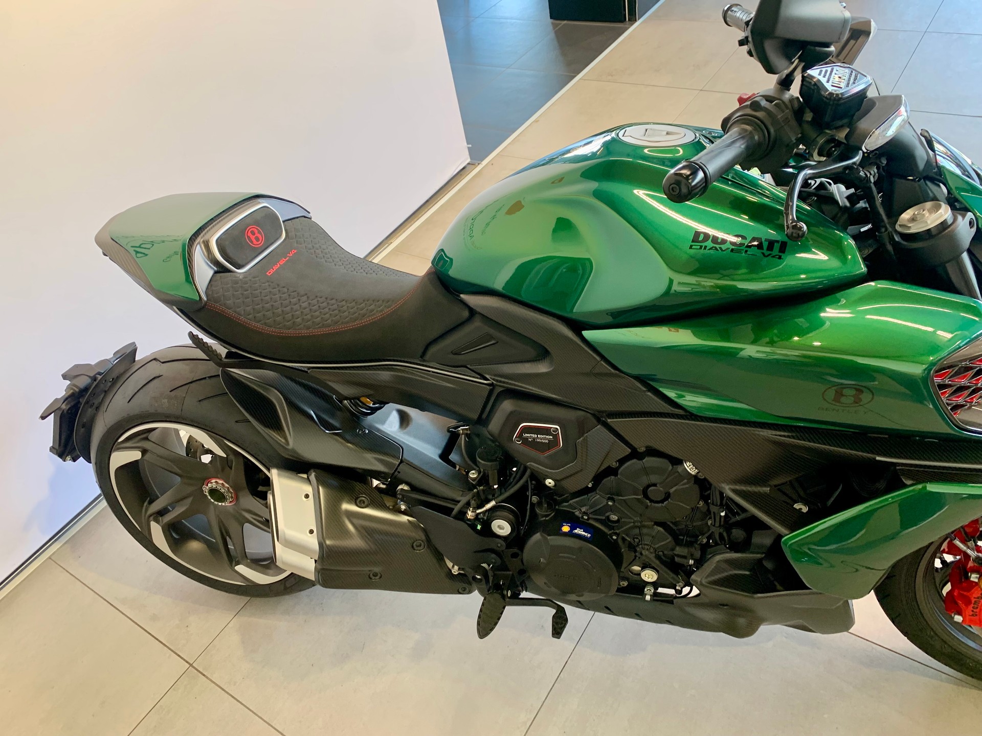 DUCATI Diavel V4 Bentley-image-9