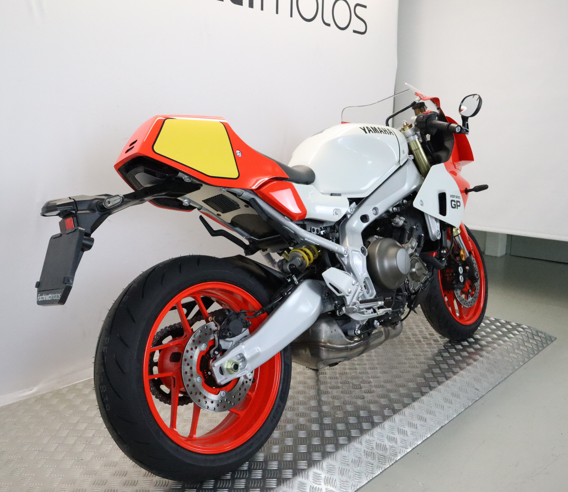 YAMAHA XSR 900 GP-image-3