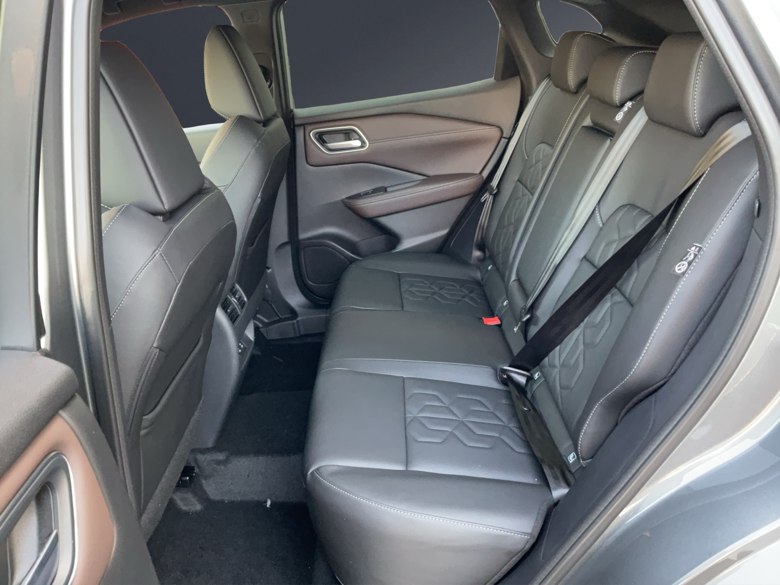 NISSAN Qashqai 1.5 VC-T e-Power Tekna-image-11