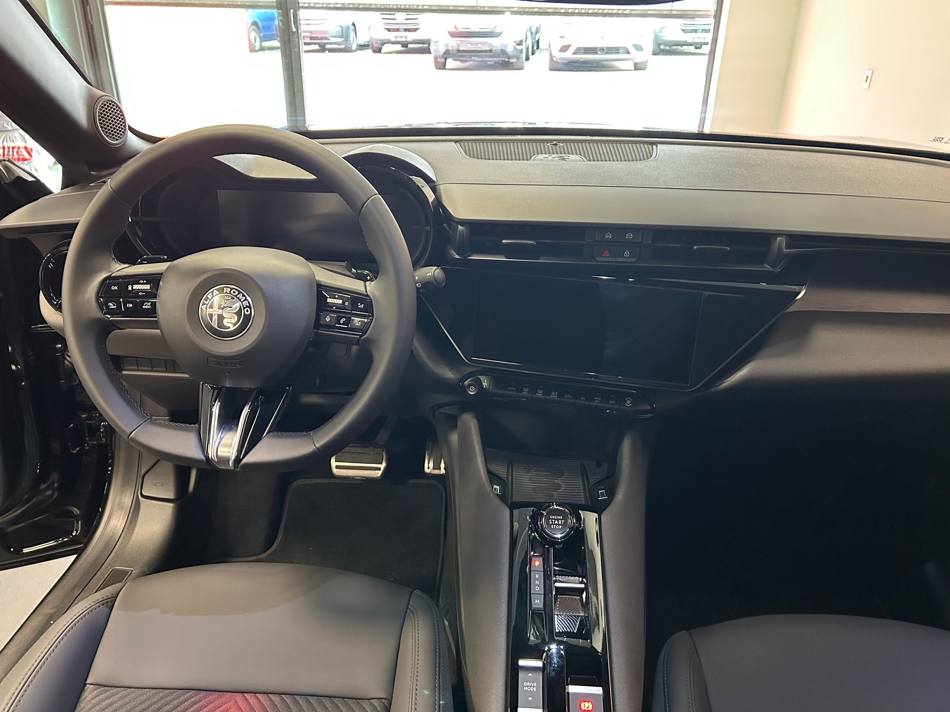 ALFA ROMEO Junior 1.2 48V Hybrid Speciale + Pack Tech-image-8