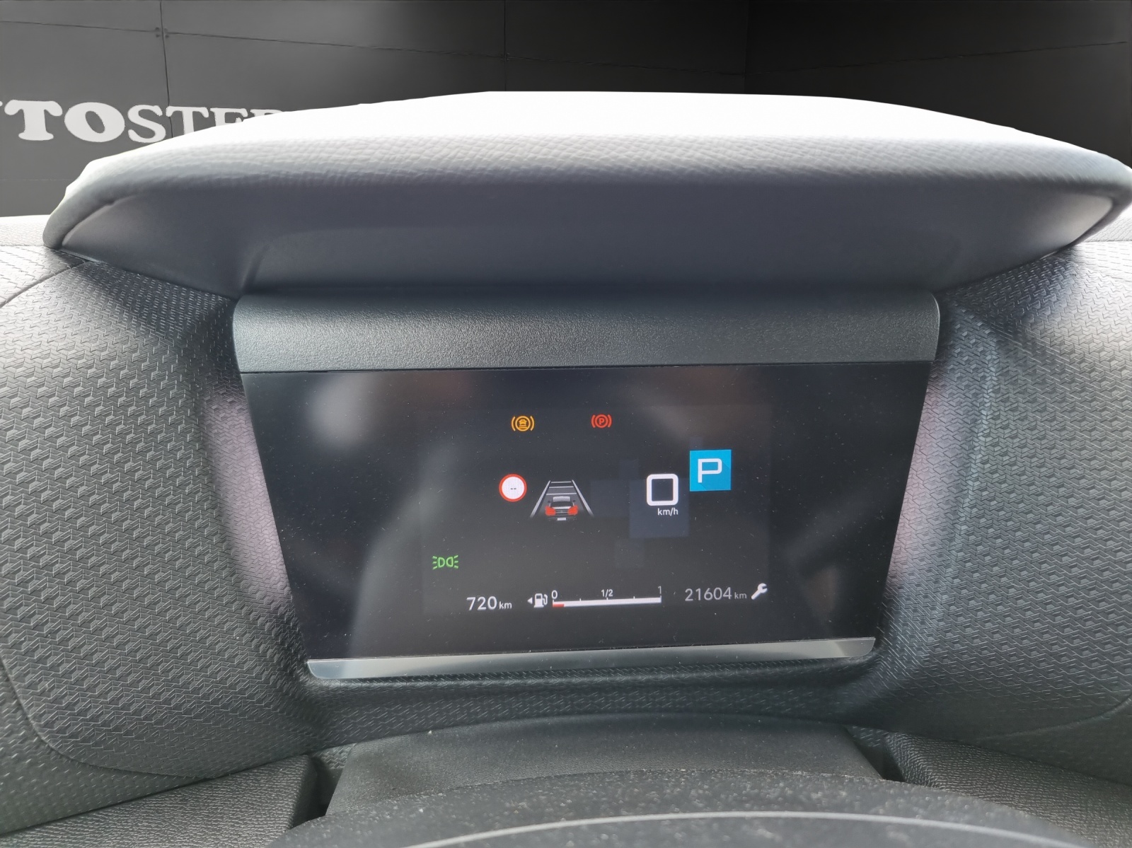 CITROEN C4 X 1.5 BlueHDi Max-image-13
