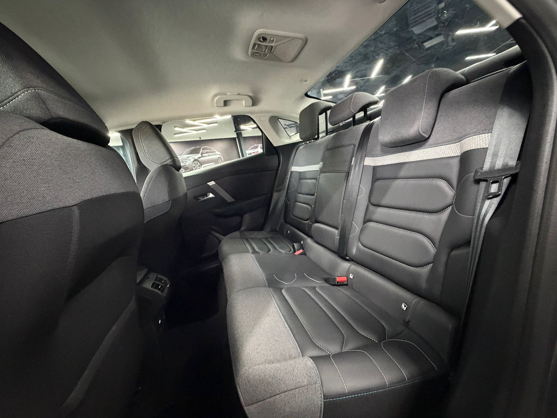 CITROEN C4 X 1.5 BlueHDi Max-image-8