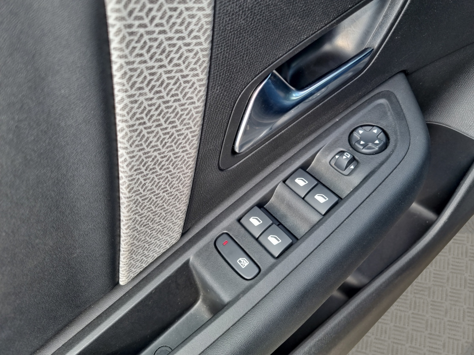 CITROEN C4 X 1.5 BlueHDi Max-image-16