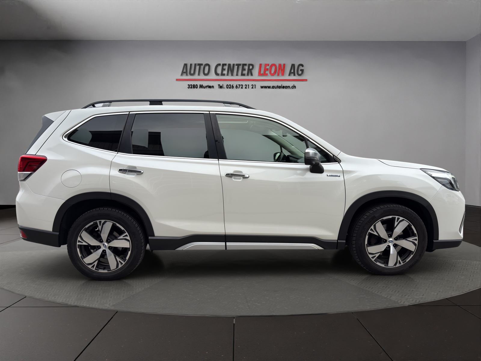 SUBARU Forester 2.0i e-Boxer Advantage Lineartronic-image-5