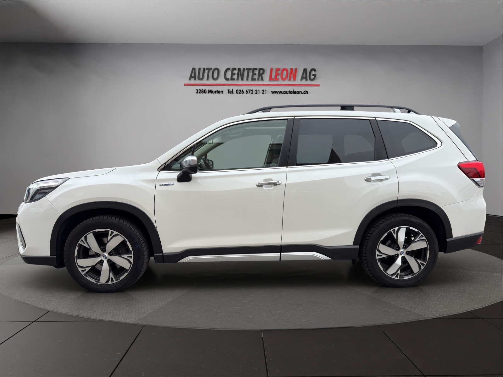 SUBARU Forester 2.0i e-Boxer Advantage Lineartronic-image-3