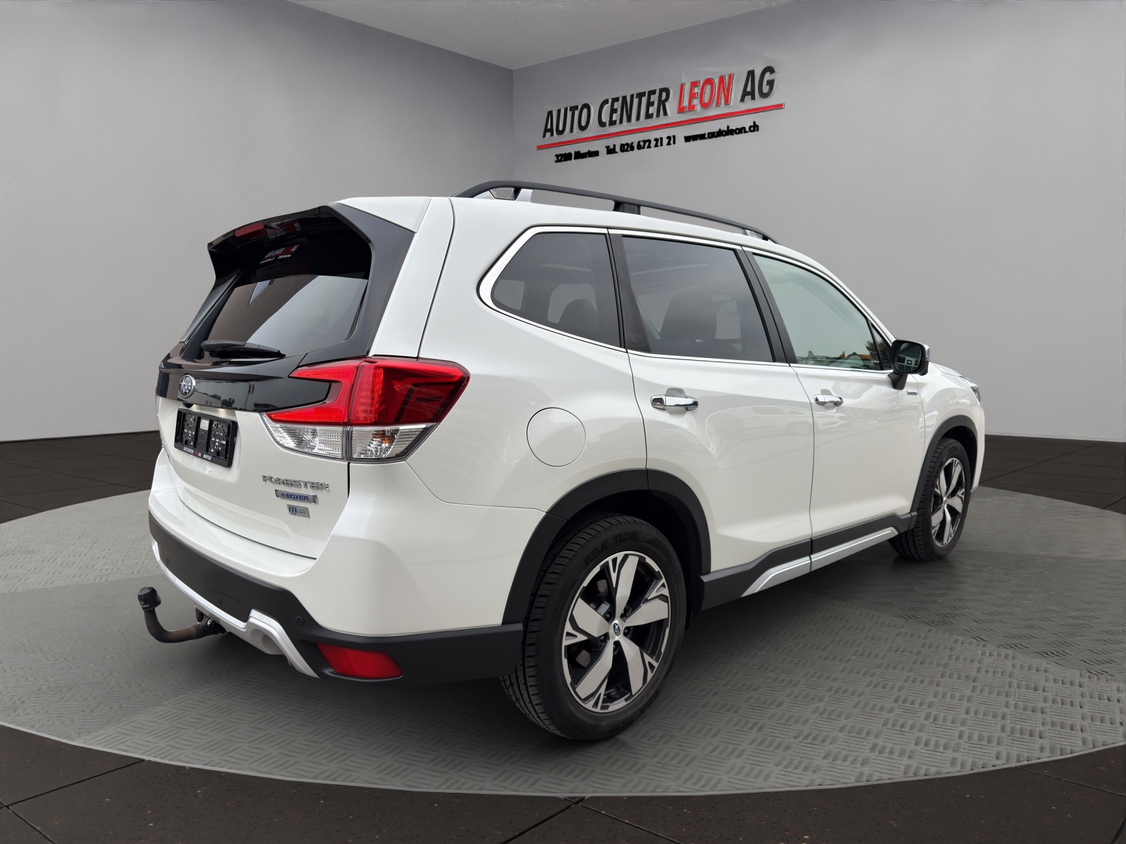 SUBARU Forester 2.0i e-Boxer Advantage Lineartronic-image-6