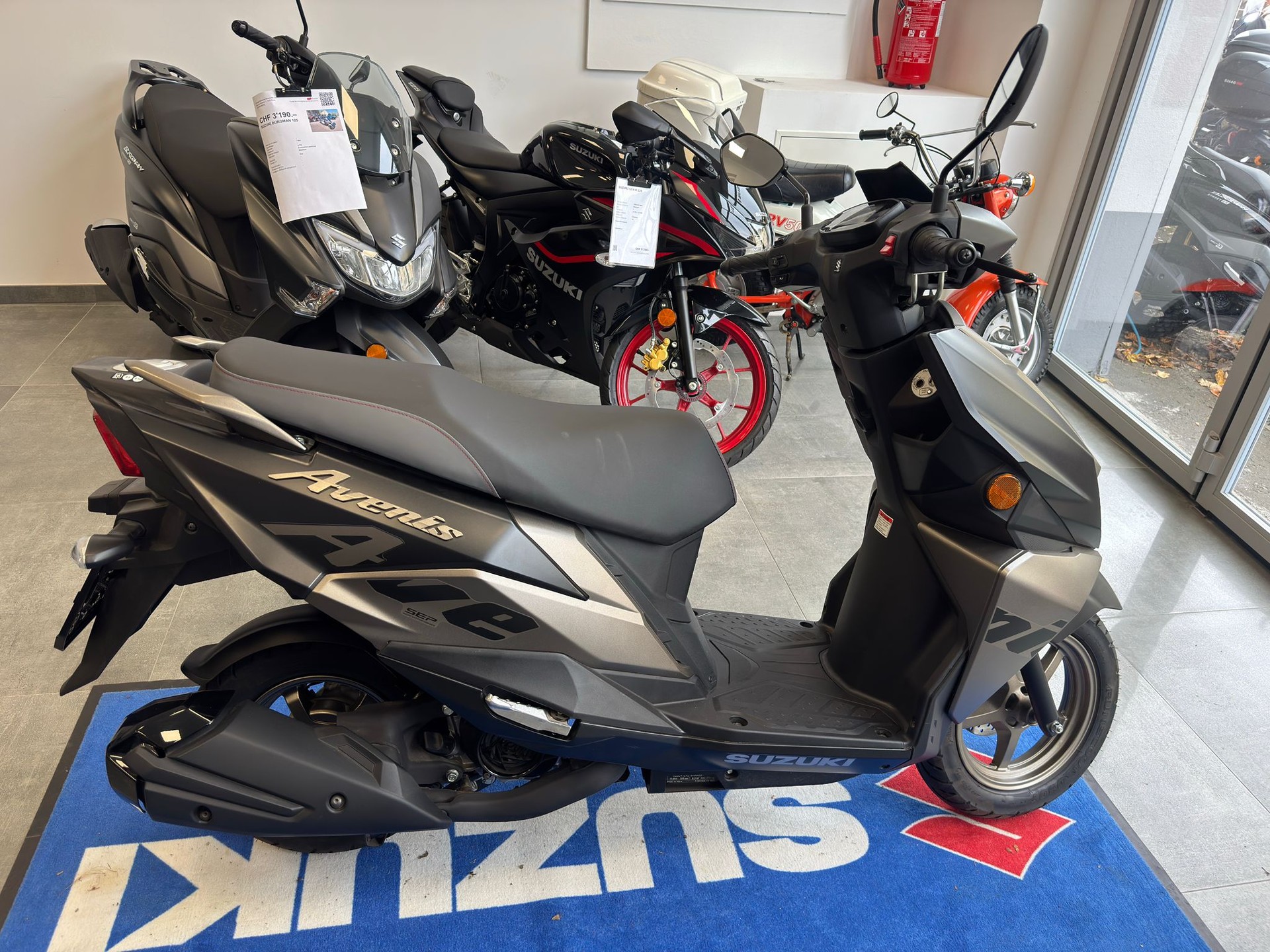 SUZUKI AVENIS 125-image-1