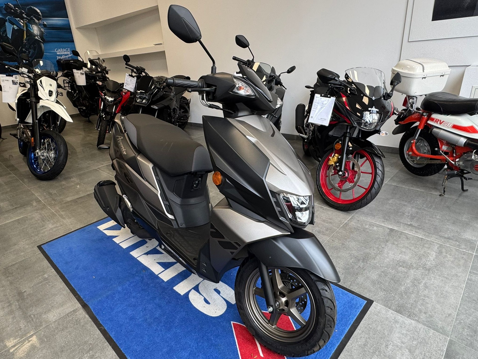 SUZUKI AVENIS 125-image-0