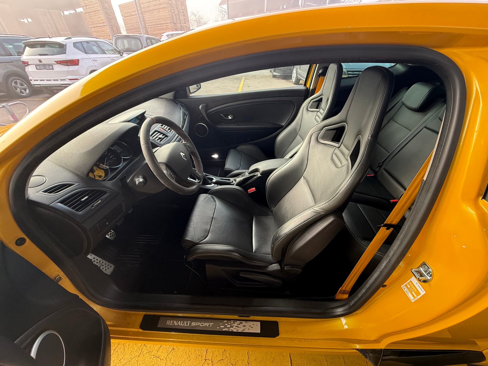 RENAULT Mégane Coupé 2.0 16V Turbo Trophy RS-image-8