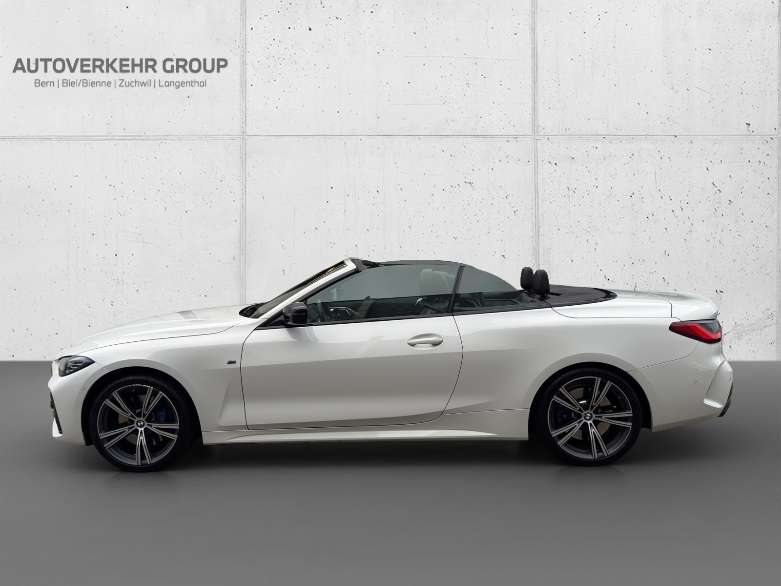 BMW M440i xDrive 48V Cabrio-showroom-element-1