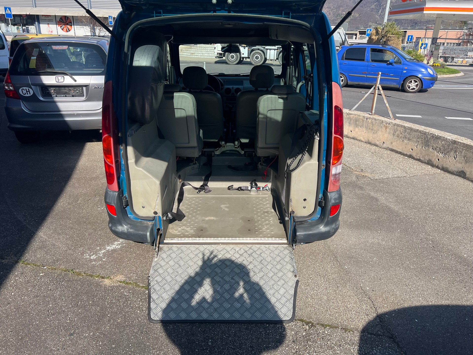 RENAULT Kangoo 1.4 Authentique-image-2