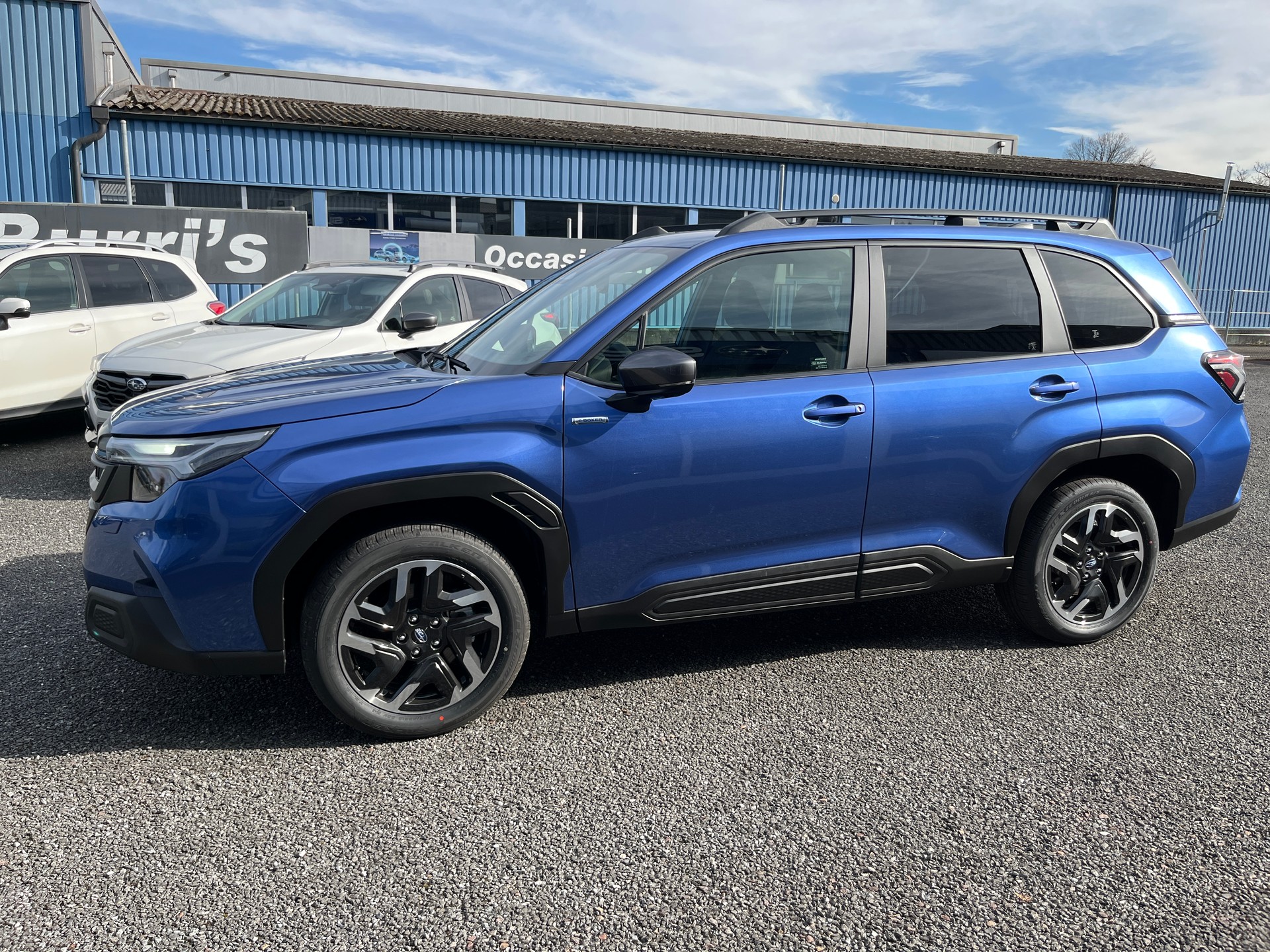 SUBARU Forester 2.0i e-Boxer Swiss Plus Lineartronic-image-17