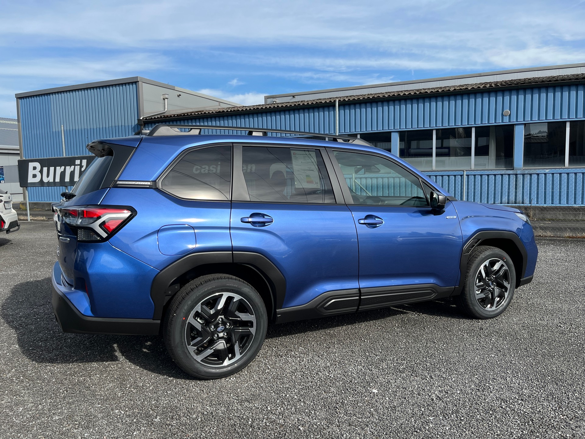 SUBARU Forester 2.0i e-Boxer Swiss Plus Lineartronic-image-12