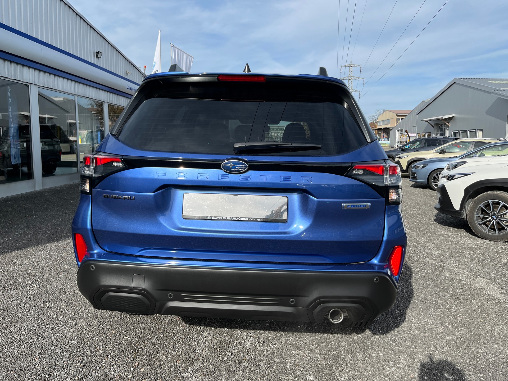 SUBARU Forester 2.0i e-Boxer Swiss Plus Lineartronic-image-18