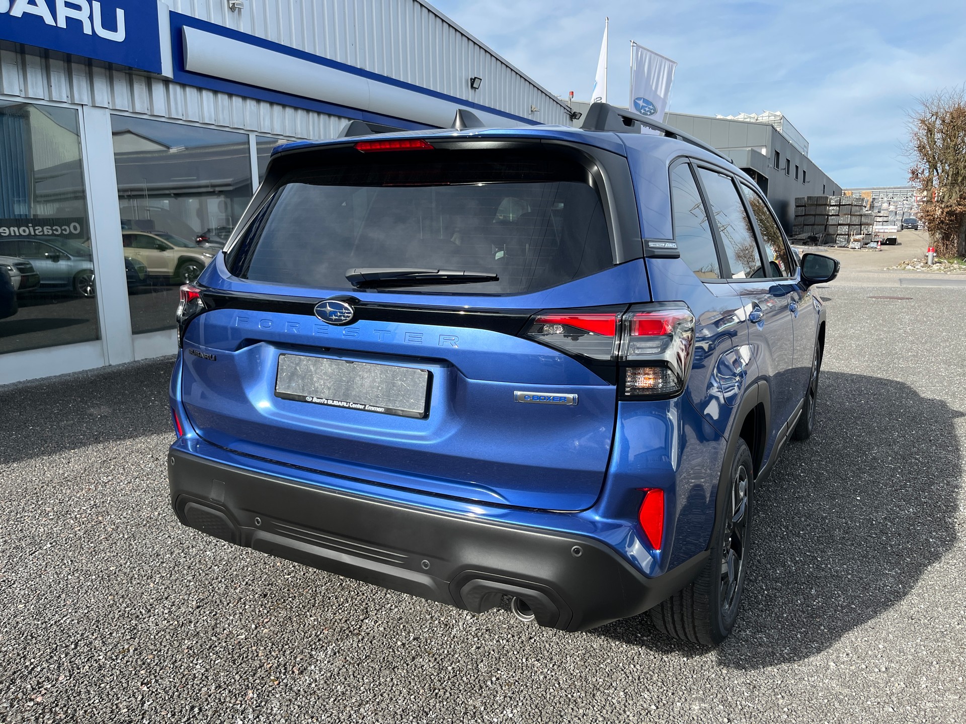 SUBARU Forester 2.0i e-Boxer Swiss Plus Lineartronic-image-15