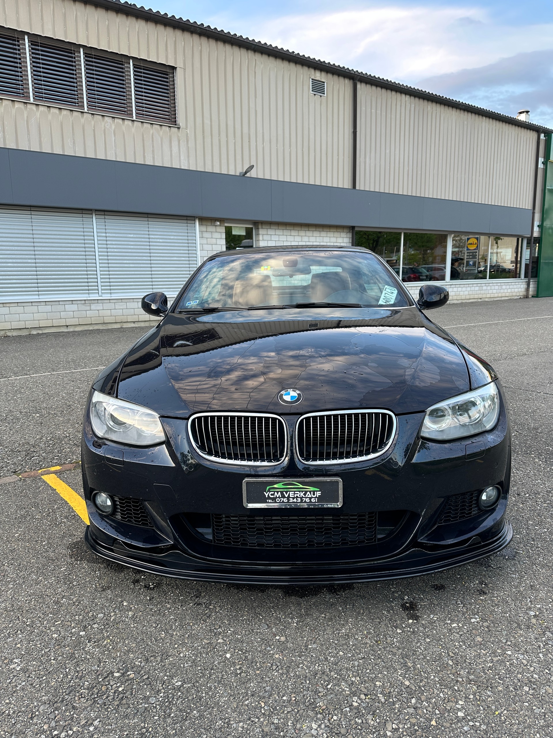 BMW 335i Cabriolet DSG-image-12