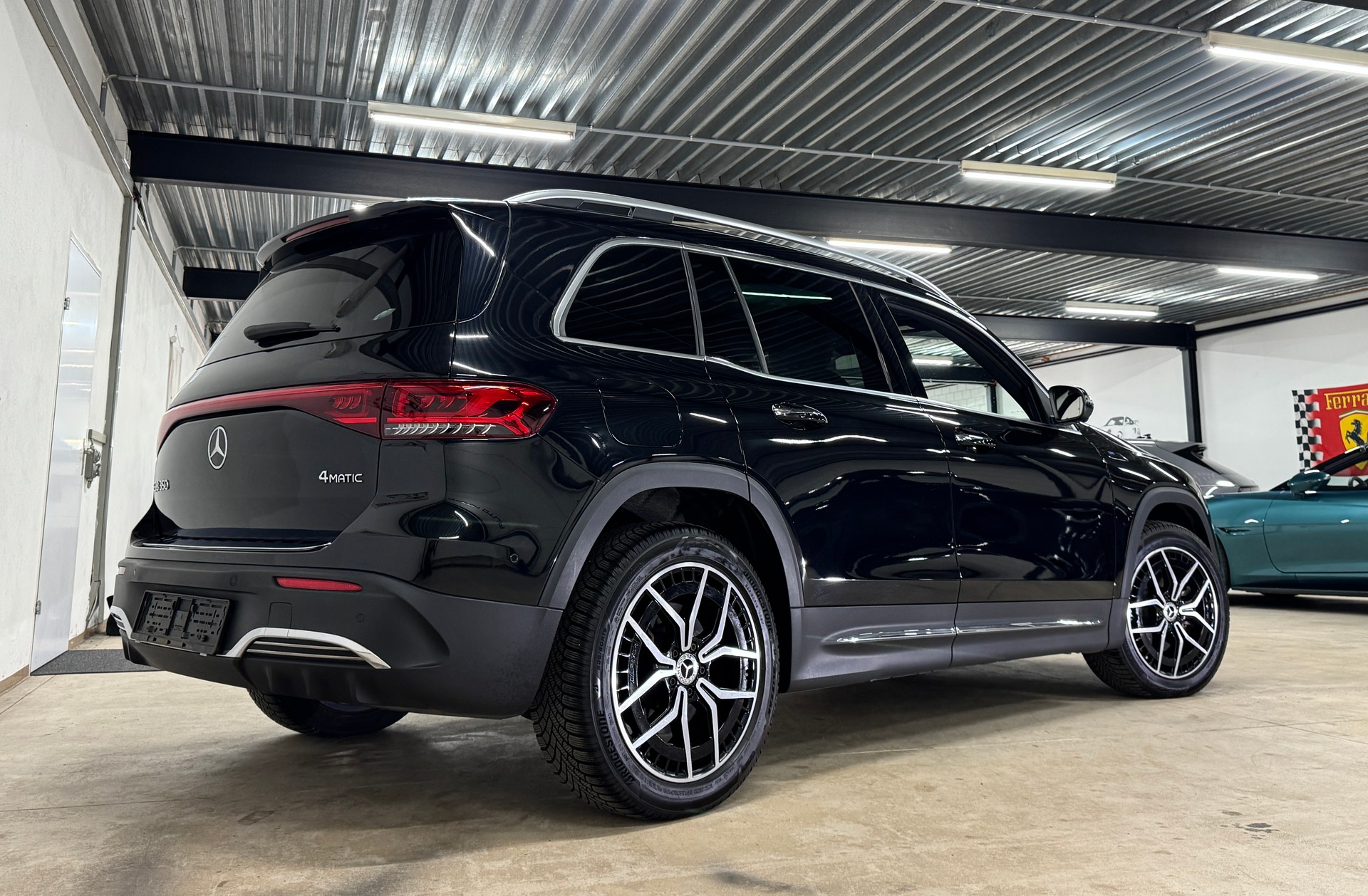 MERCEDES-BENZ EQB 350 AMG Line 4Matic / Wärmepumpe-image-5