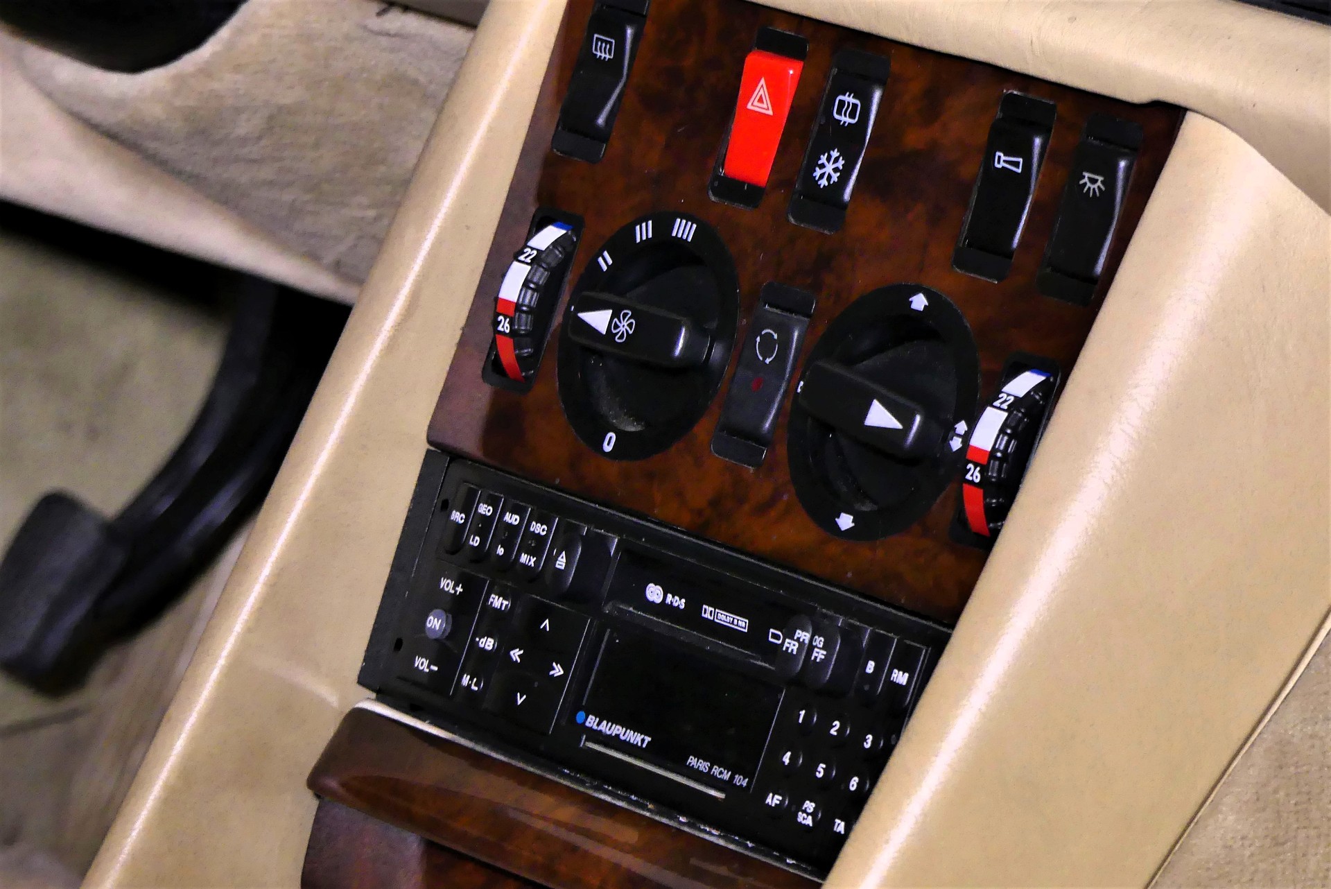 MERCEDES-BENZ 420 SEC Automatic-image-8