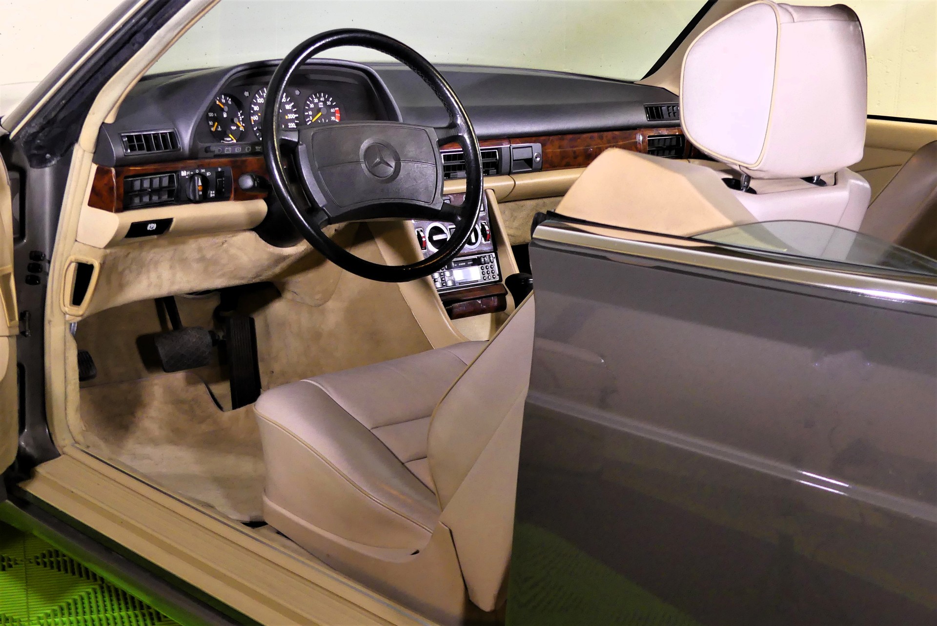 MERCEDES-BENZ 420 SEC Automatic-image-6