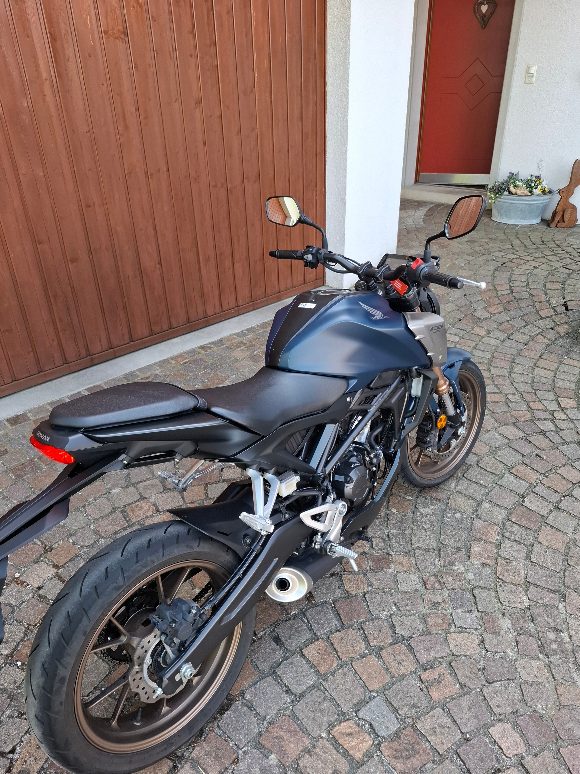 HONDA CB 125 R-image-1