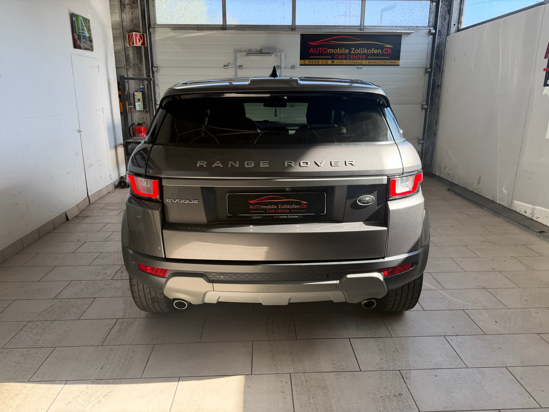 LAND ROVER Range Rover Evoque 2.0 TD4 SE Advantage AT9-image-8