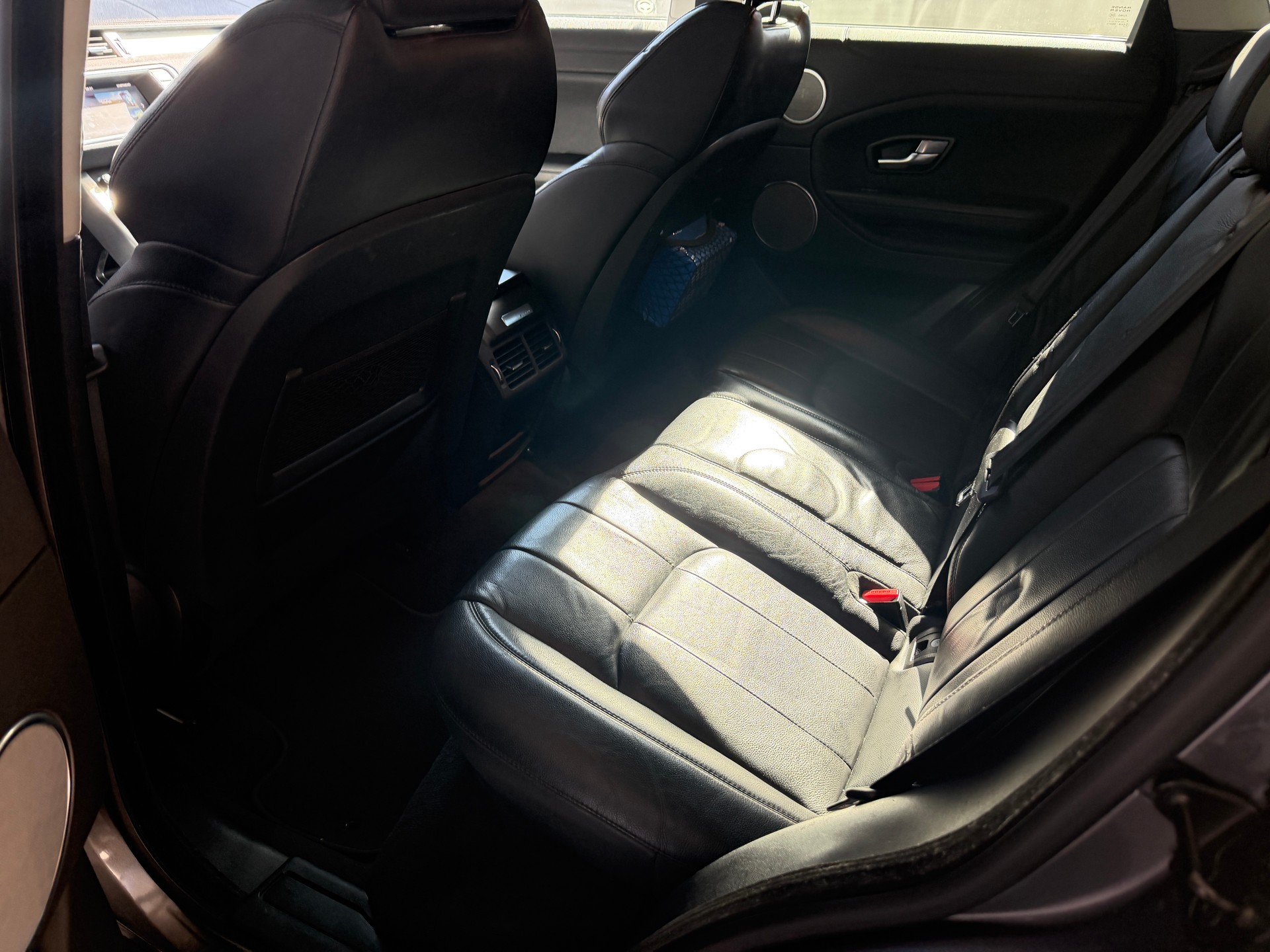 LAND ROVER Range Rover Evoque 2.0 TD4 SE Advantage AT9-image-4