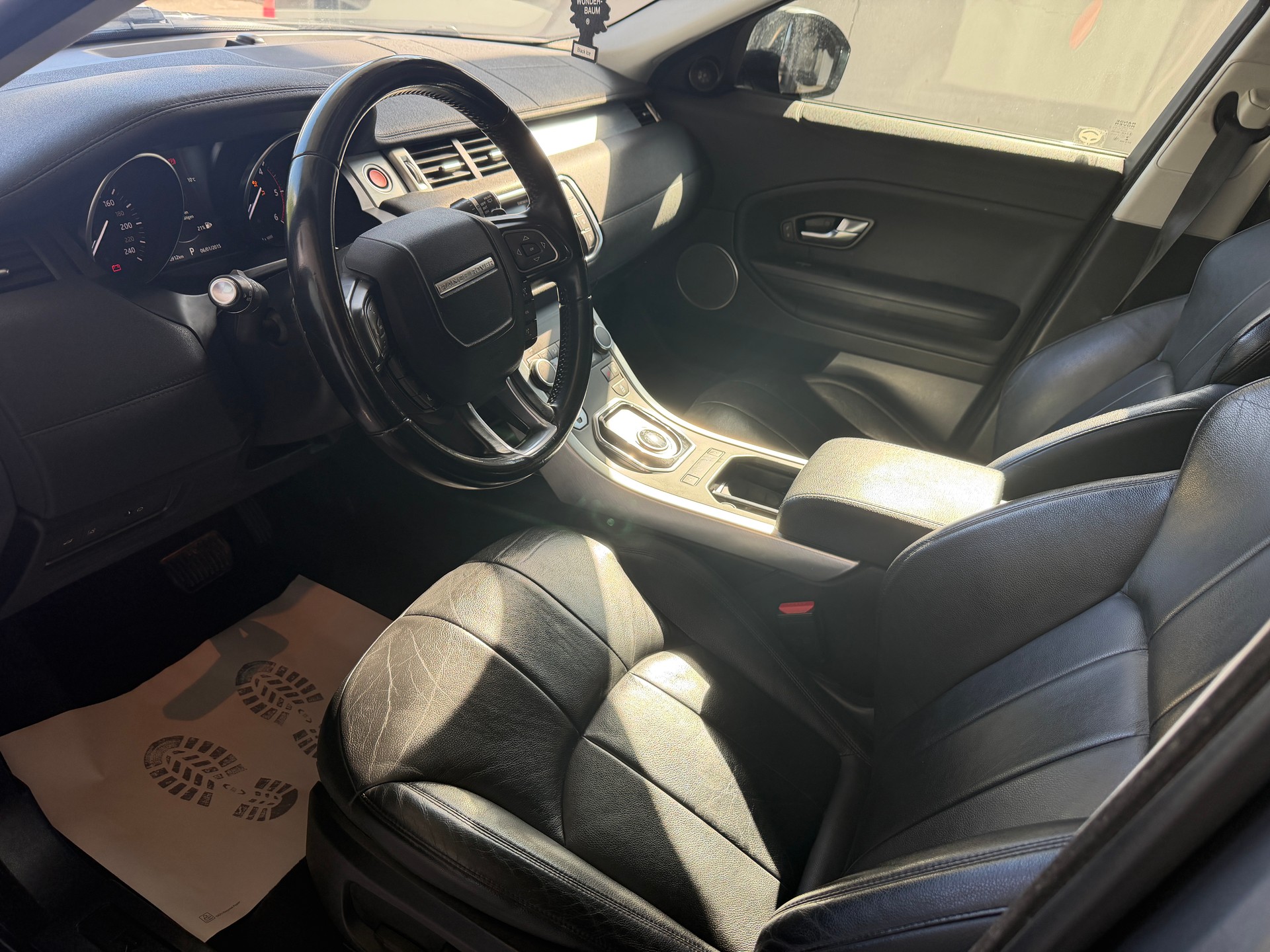 LAND ROVER Range Rover Evoque 2.0 TD4 SE Advantage AT9-image-3