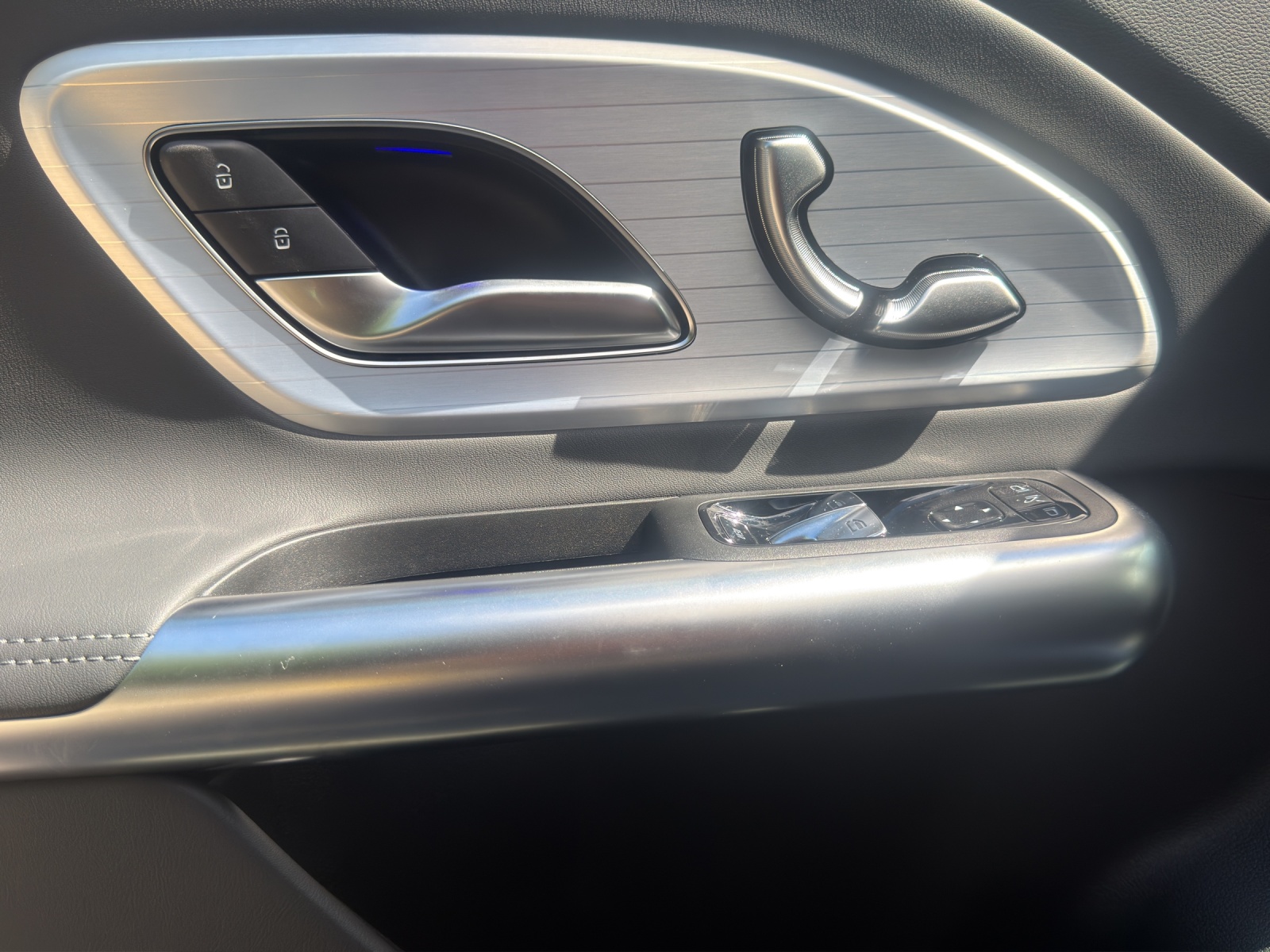 MERCEDES-BENZ GLB 350 4M EQ-image-5