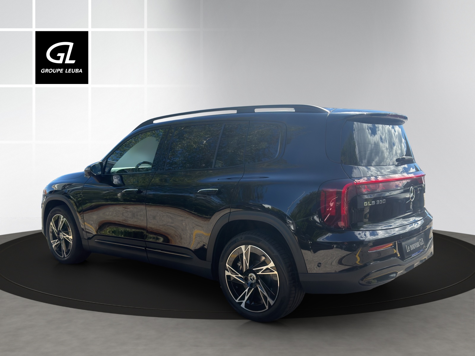 MERCEDES-BENZ GLB 350 4M EQ-showroom-element-3