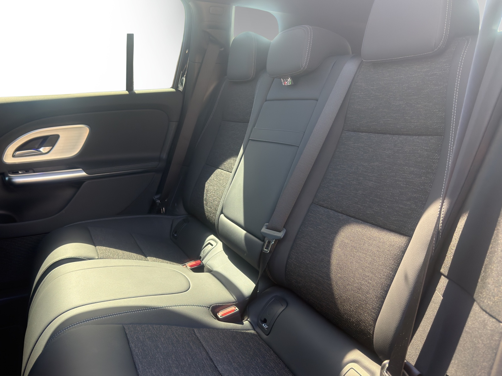 MERCEDES-BENZ GLB 350 4M EQ-image-8