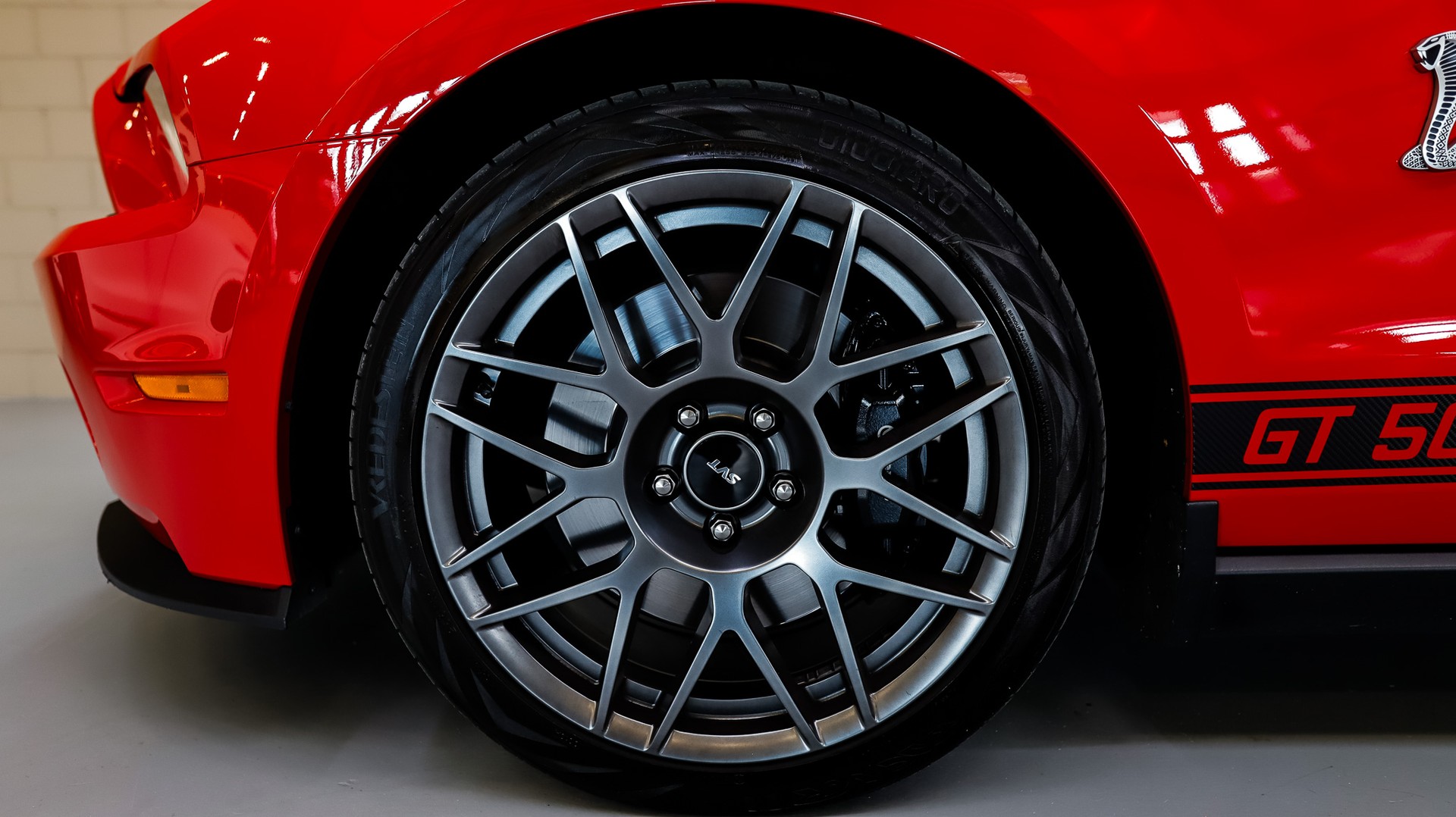FORD Shelby GT 500 SVT-image-8