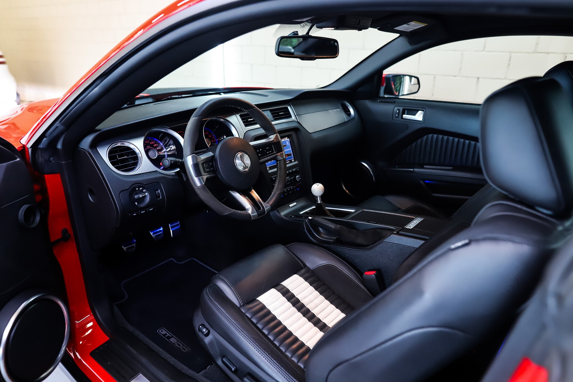 FORD Shelby GT 500 SVT-image-9