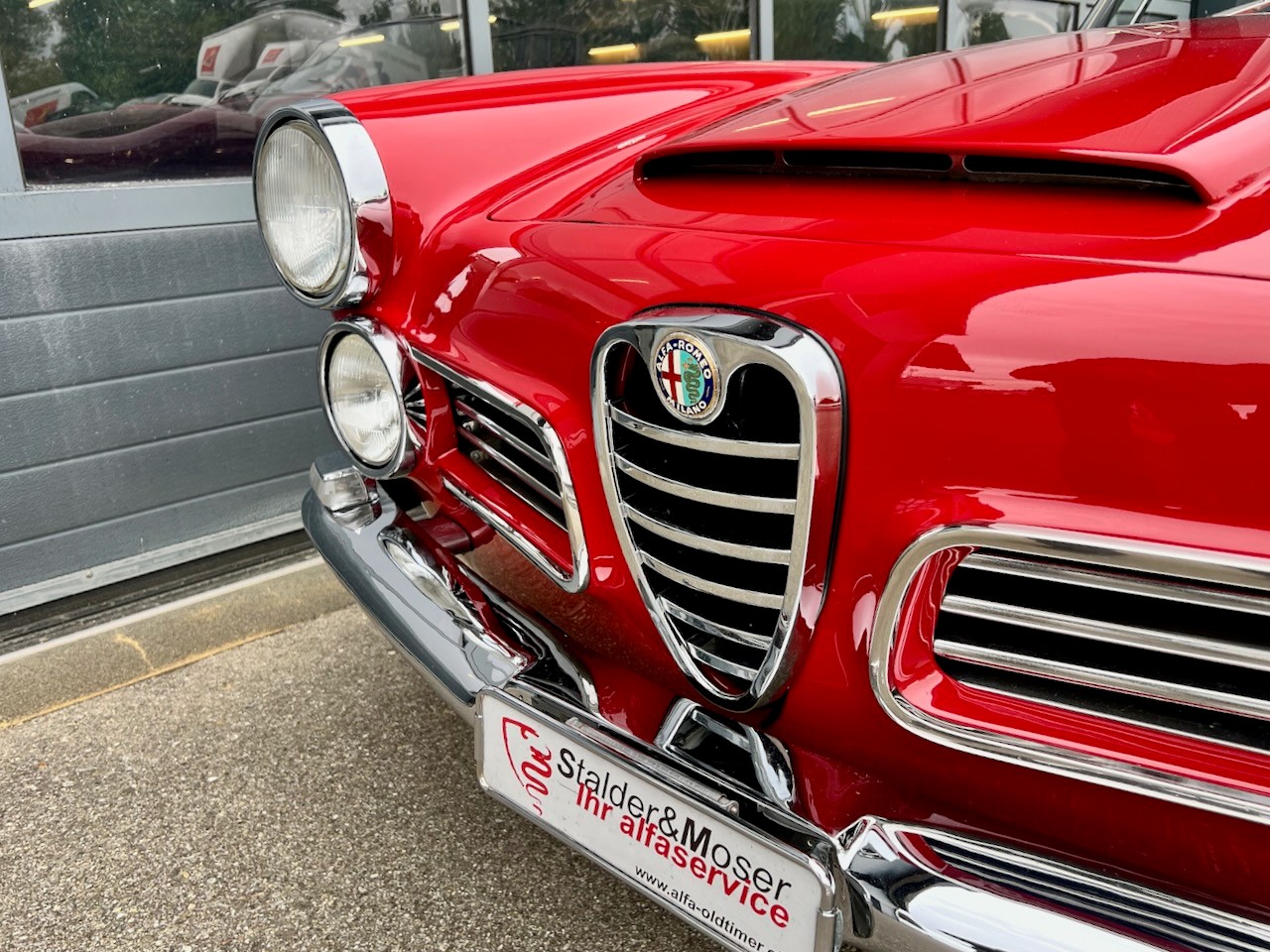 ALFA ROMEO 2600 Touring Spider-image-10