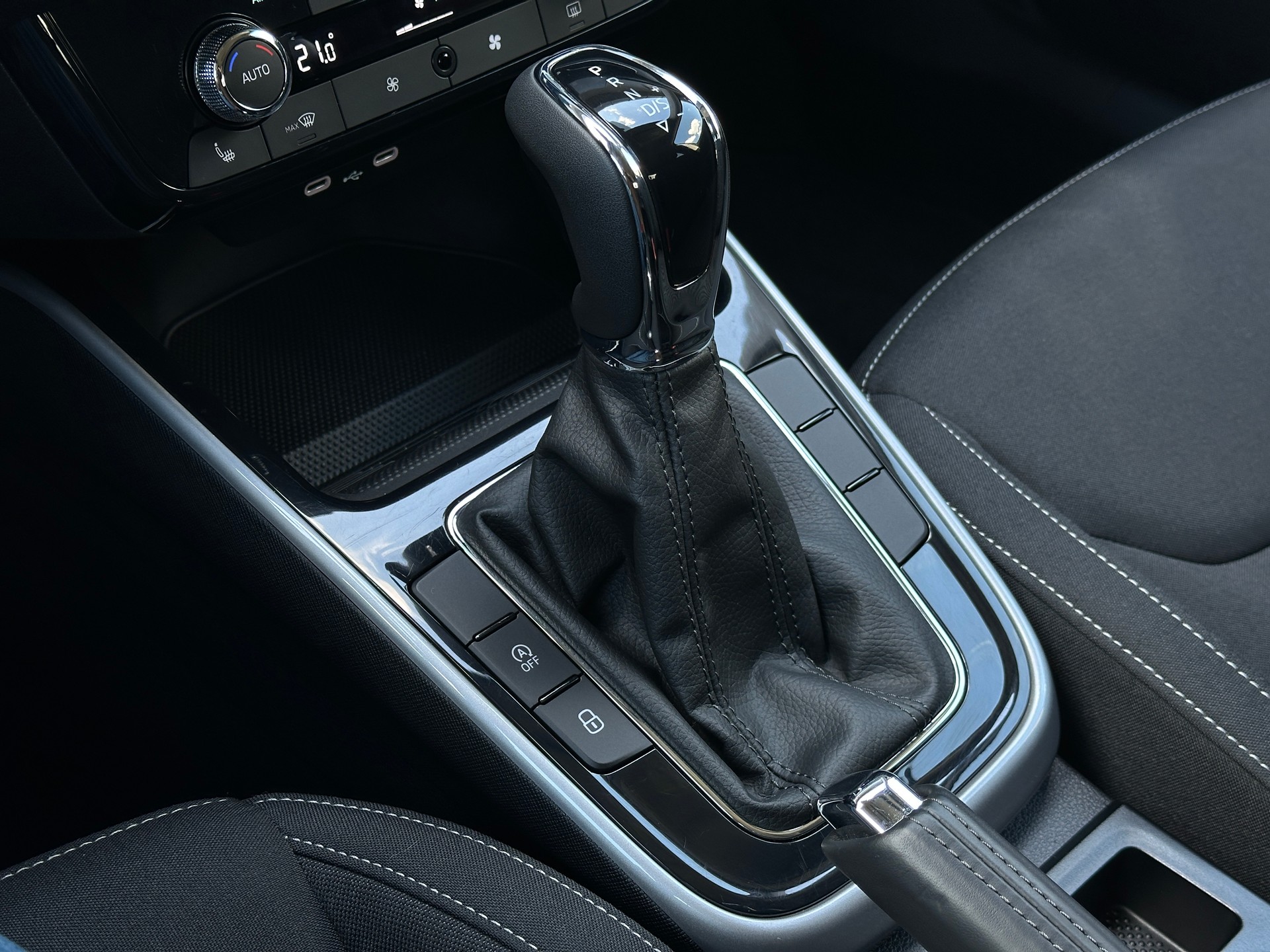 SKODA Fabia 1.5 TSI Selection DSG-image-20