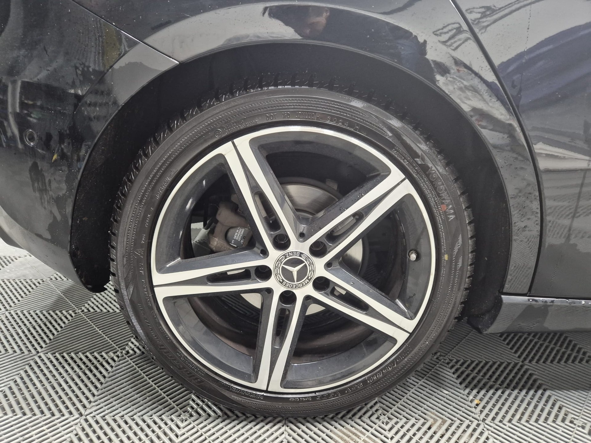 MERCEDES-BENZ A 180 Style 7G-DCT-image-27