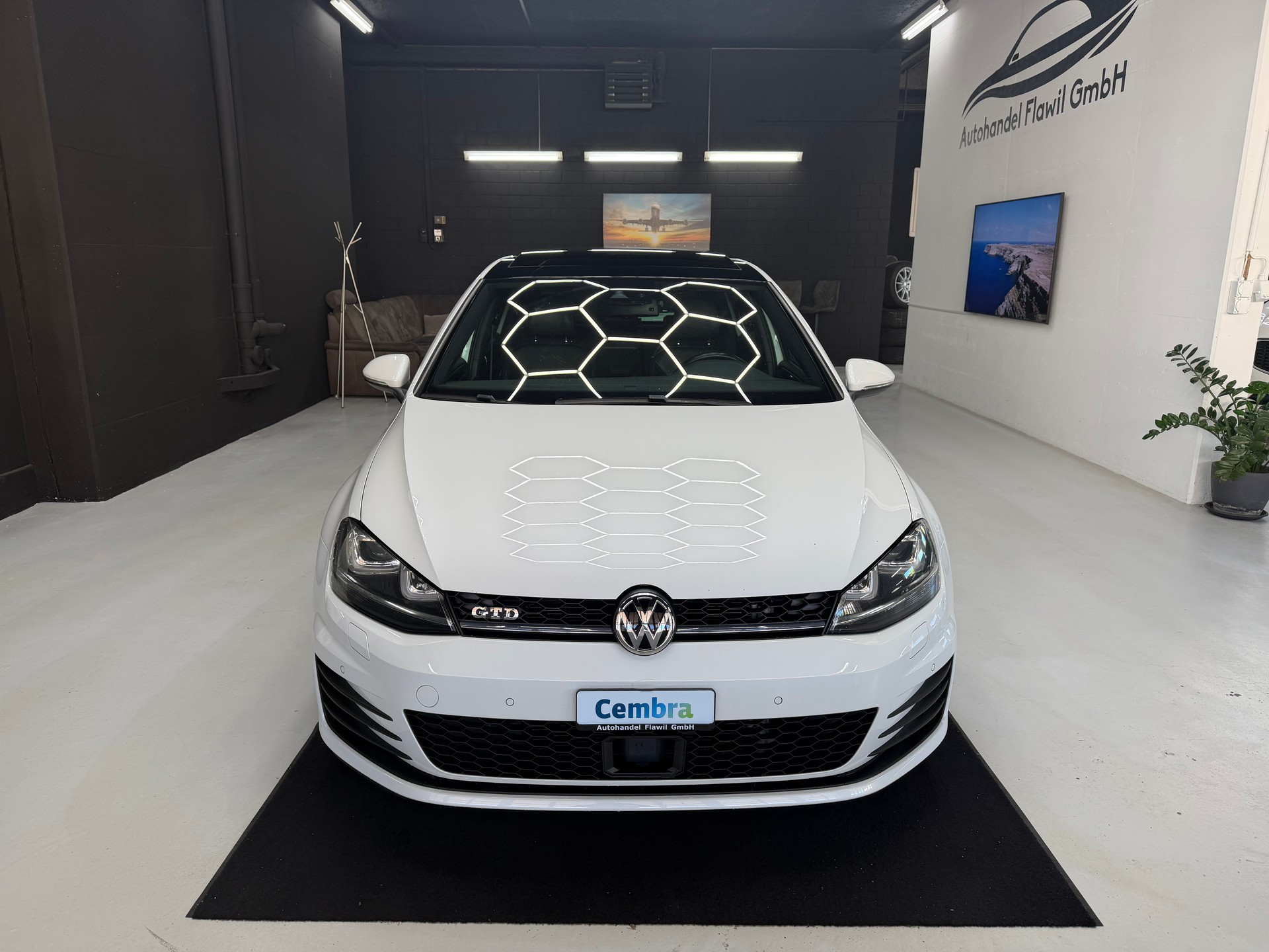 VW Golf 2.0 TDI GTD-showroom-element-1