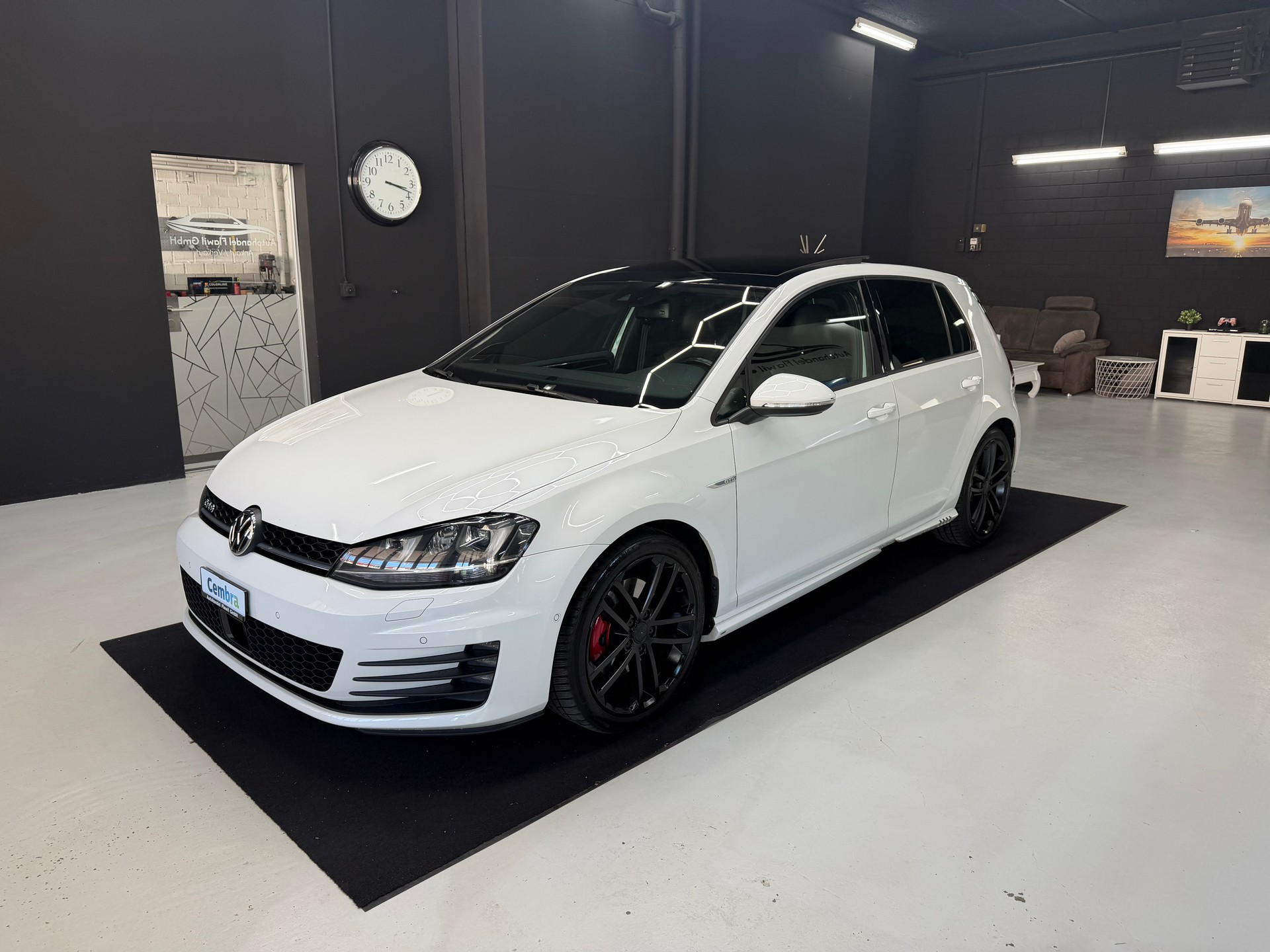 VW Golf 2.0 TDI GTD-showroom-element-2