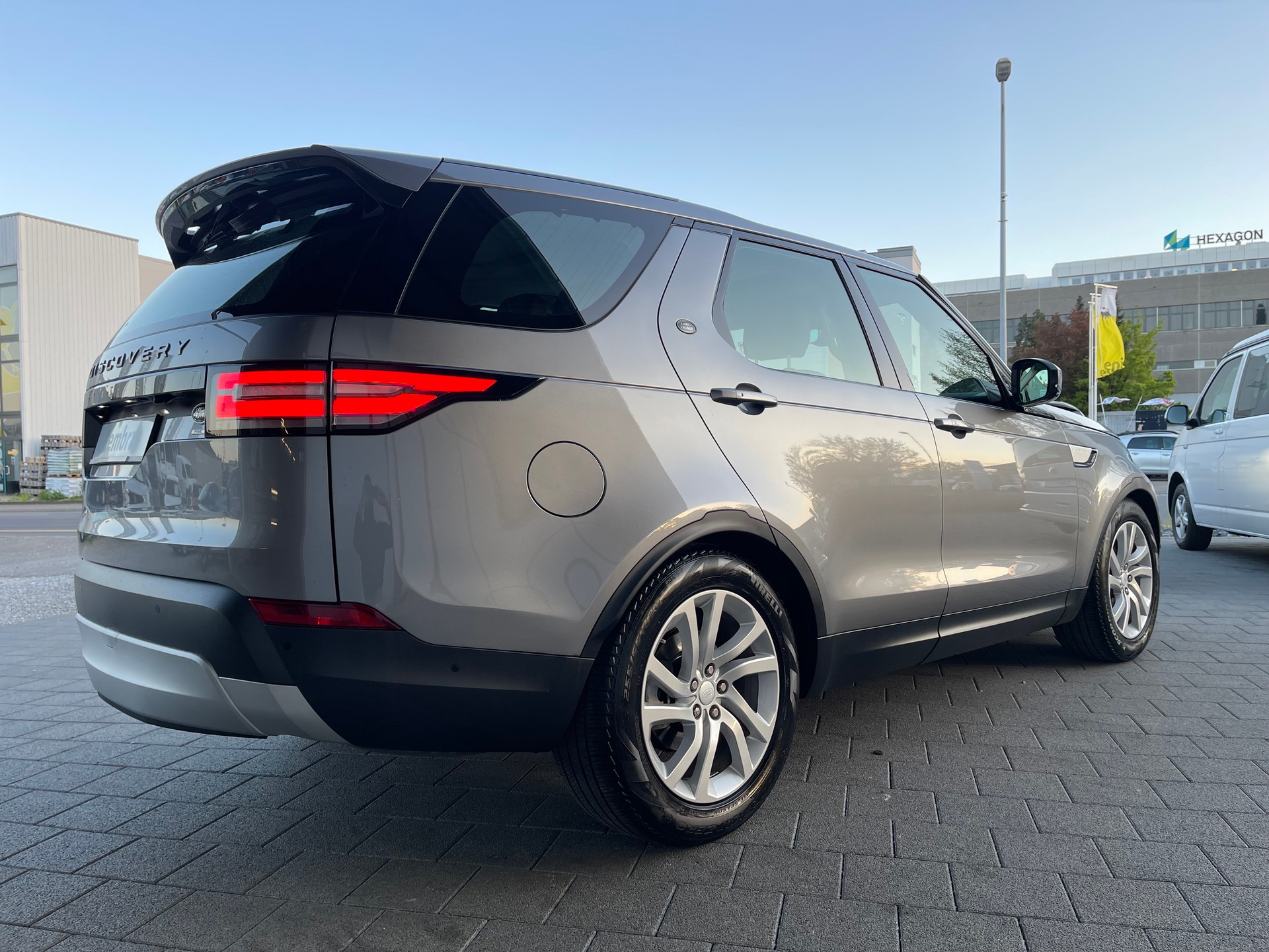 LAND ROVER Discovery 2.0 Si4 Landmark Edition Automatic-image-4