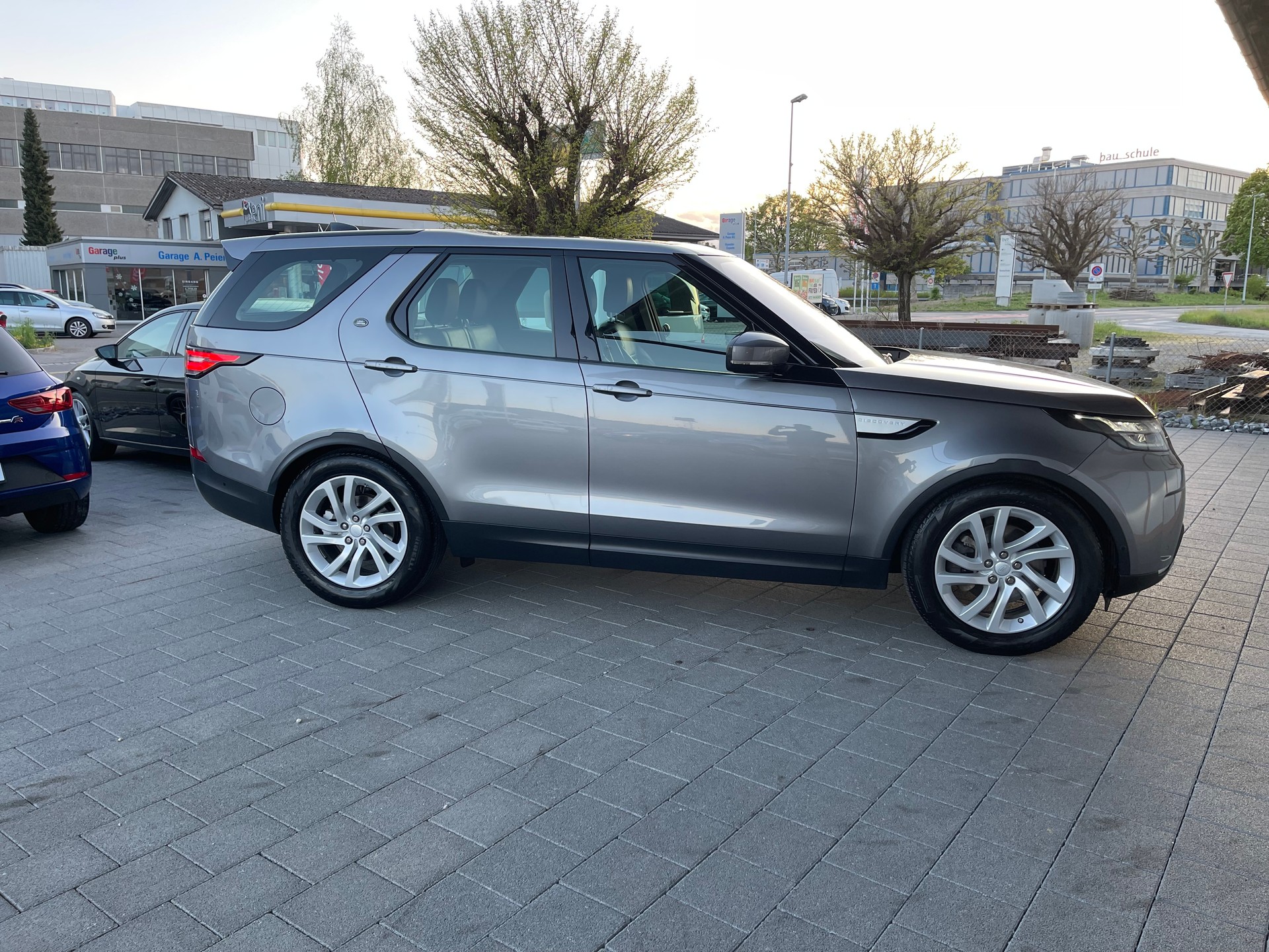 LAND ROVER Discovery 2.0 Si4 Landmark Edition Automatic-image-9